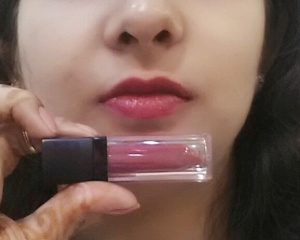 New Maybelline Velvet Lipsticks : Mini Review, Swatch & LOTD Lotd : Mat 11 lip swatch